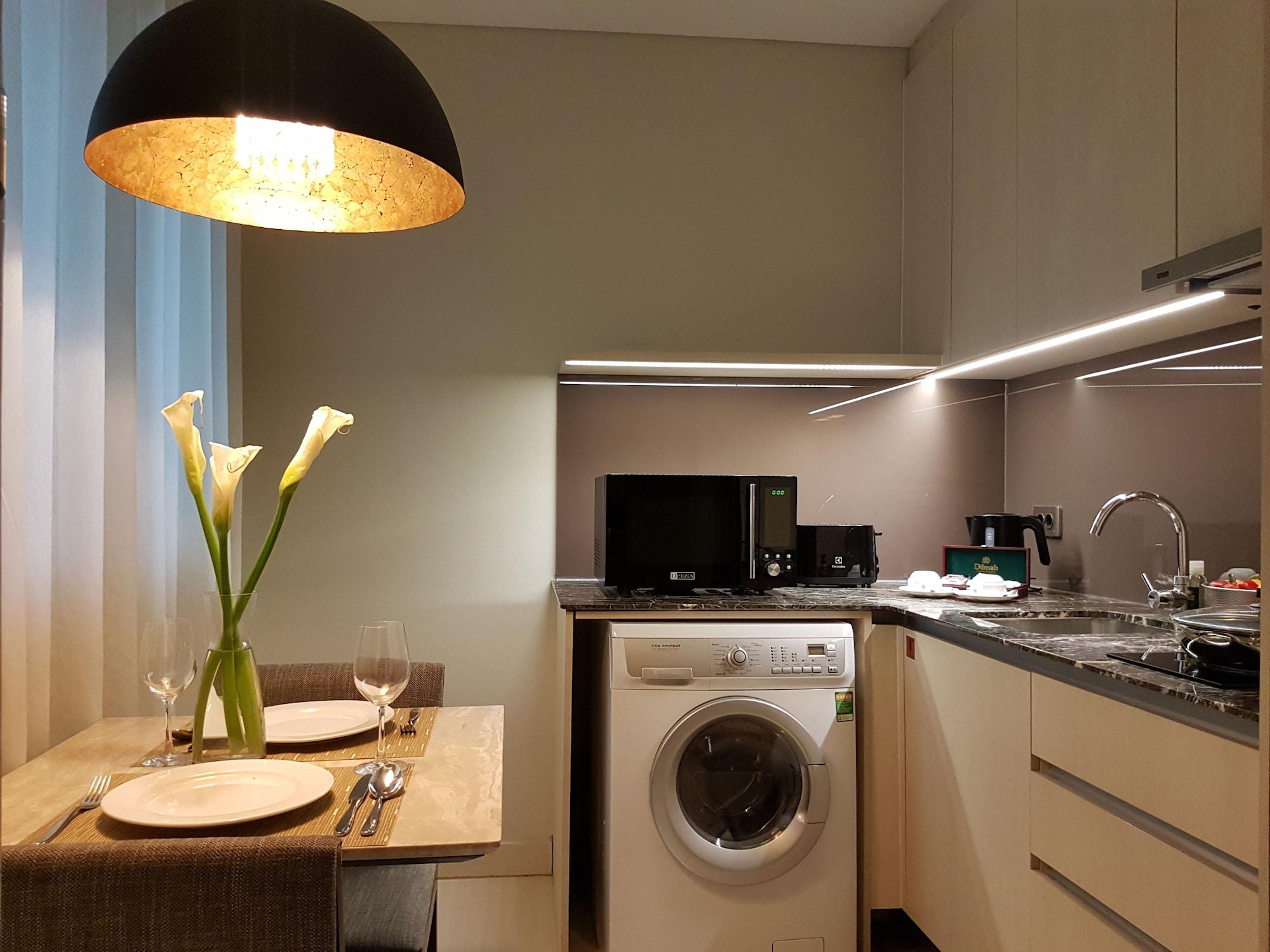 Ascott Waterplace Surabaya Esterno foto