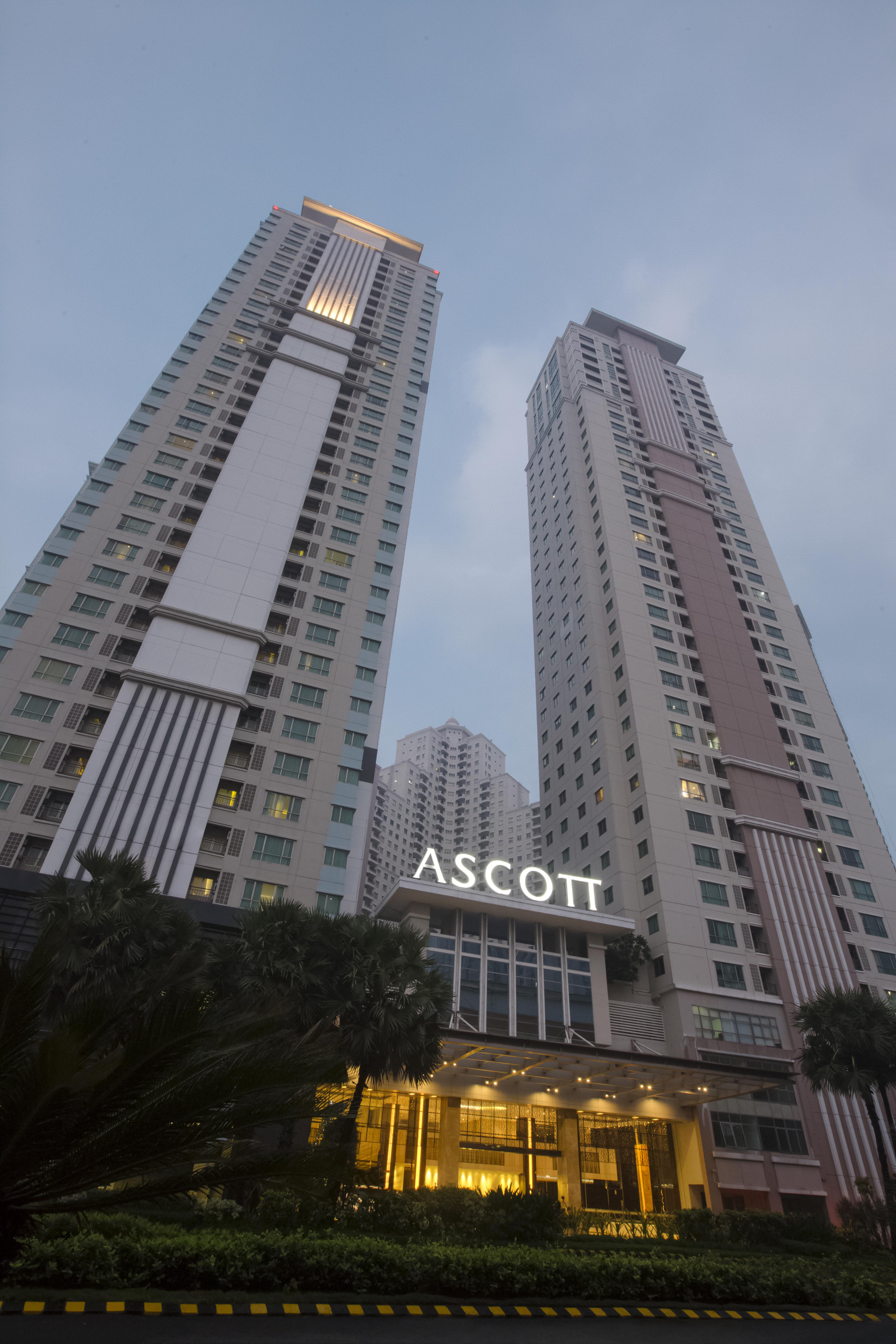 Ascott Waterplace Surabaya Esterno foto