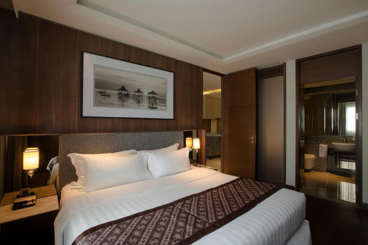 Ascott Waterplace Surabaya Esterno foto